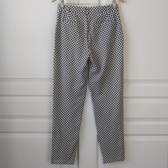 beta brand catstooth